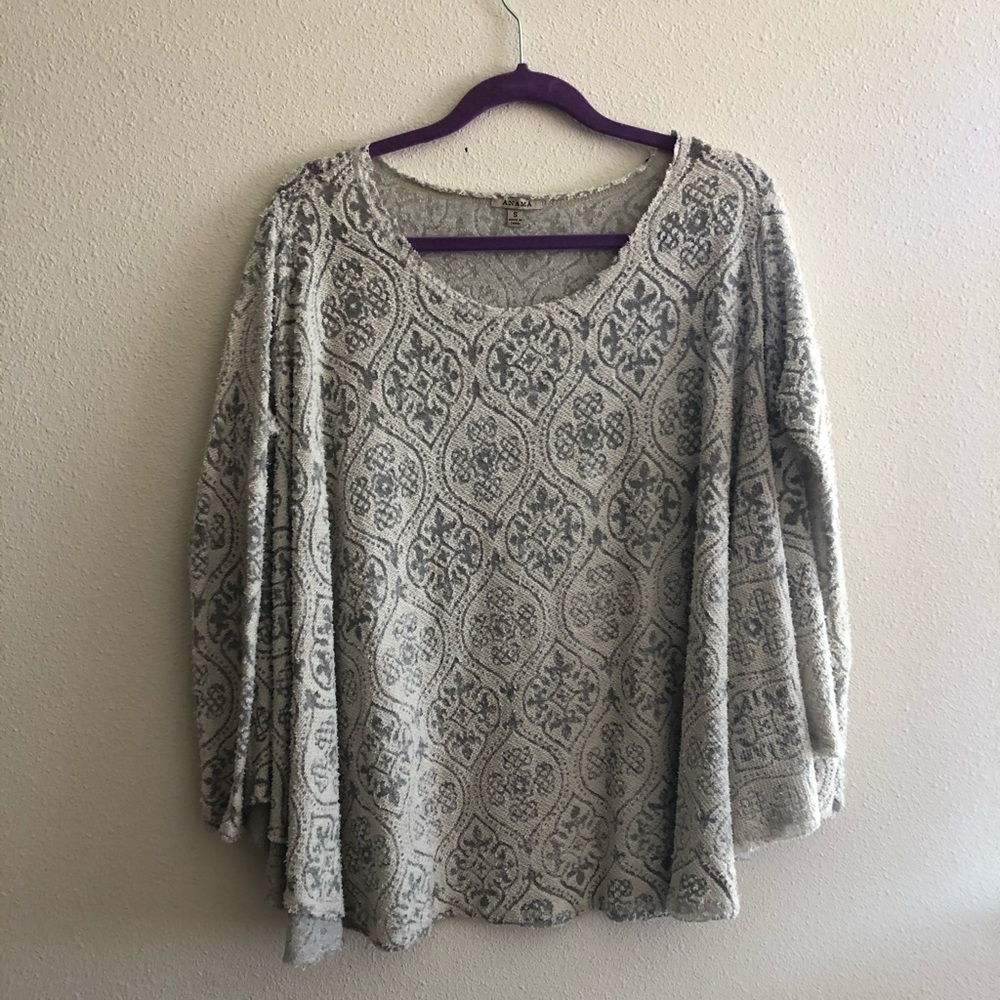 ANAMA brand flowy sweater shirt